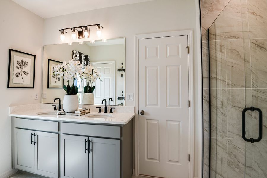 Owner's Bathroom | Selby Flex | New Homes in Florida | Landsea Homes