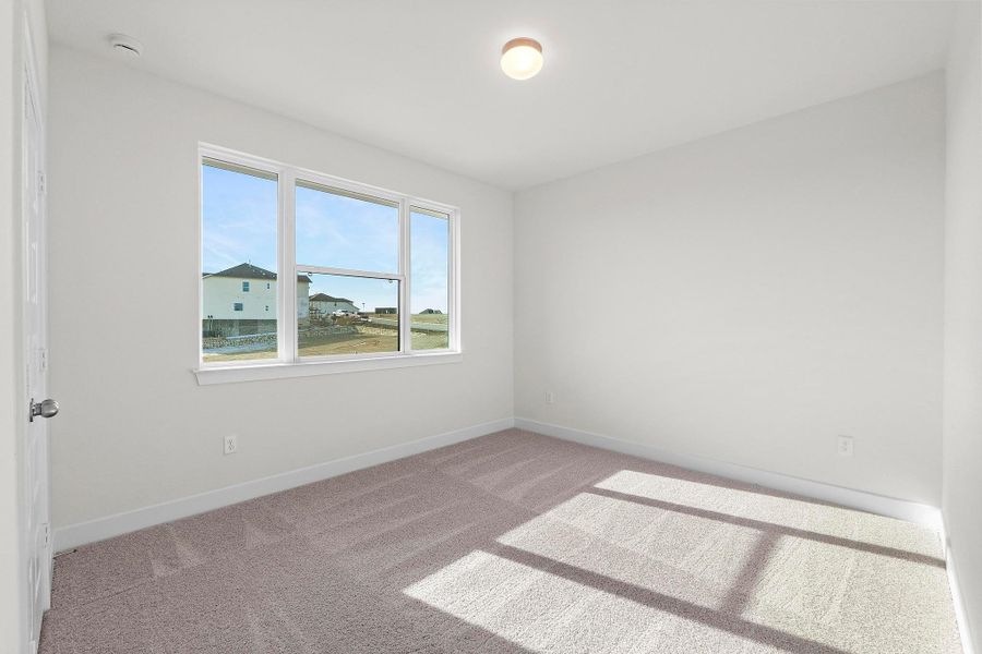Spacious, unfurnished interior of a new home in Lariat, Liberty Hill (Image 28).