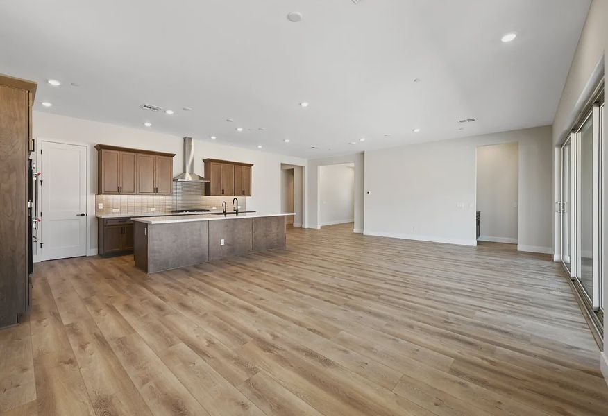 Trilogy Ridgecrest Discover HS 124 Great Room Kitchen - 3 of 14