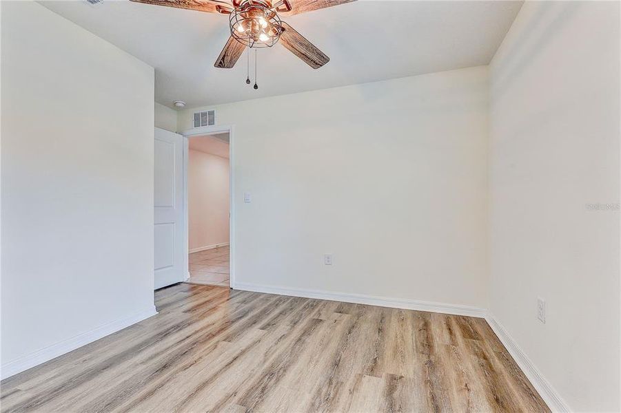 Spacious, unfurnished interior of a new home in , Spring Hill (Image 43).