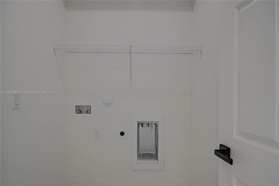 Image 19 of a home in . Image 19 of a home in .