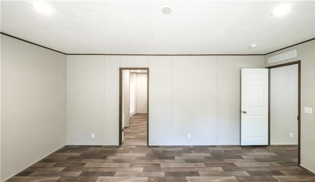 Spacious, unfurnished interior of a new home in , Carrollton (Image 17).