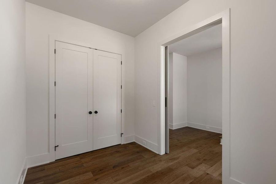 Spacious, unfurnished interior of a new home in Aster, Roswell (Image 60).