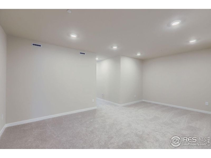 Home is move in ready. Same floorplan, different model. Home is move in ready. Same floorplan, different model.