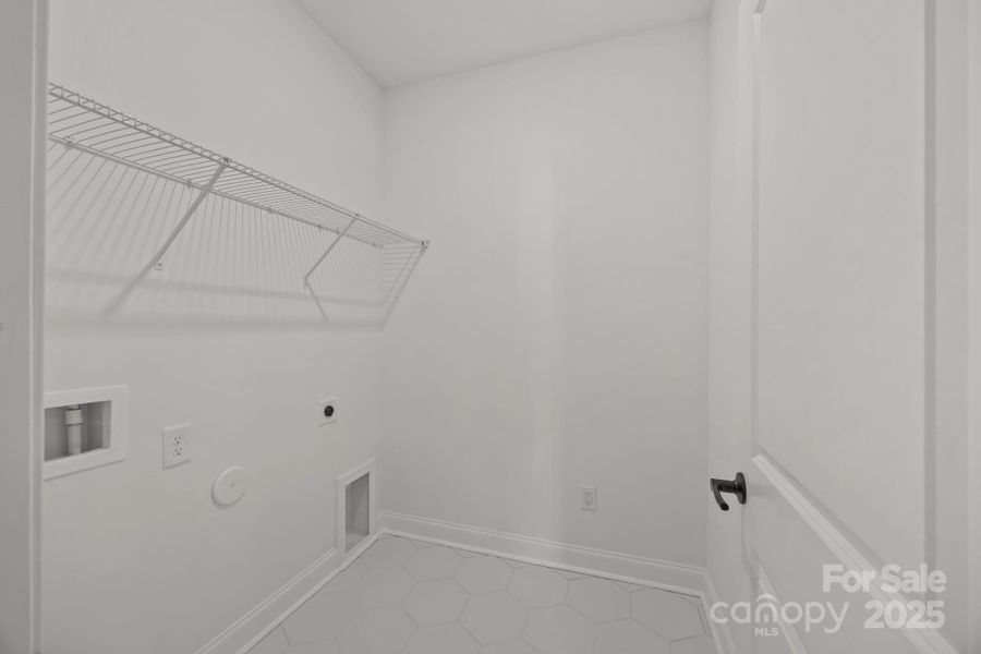 Spacious, unfurnished interior of a new home in Farms at Bellingham, Mooresville (Image 17).