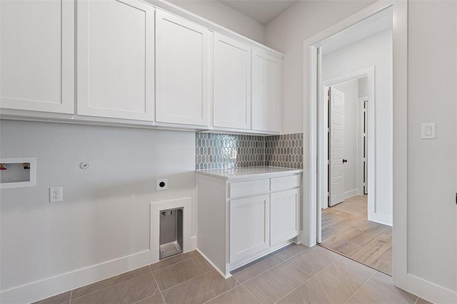 Furnished interior view inside a new home in Rocky Top, Krum (Image 5). Furnished interior view inside a new home in Rocky Top, Krum (Image 5).