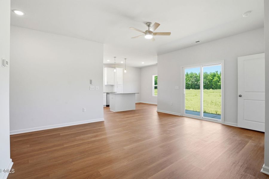 27-web-or-mls-DSC01409 27-web-or-mls-DSC01409