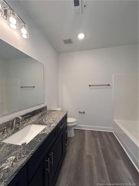 Master Bathroom En Suite