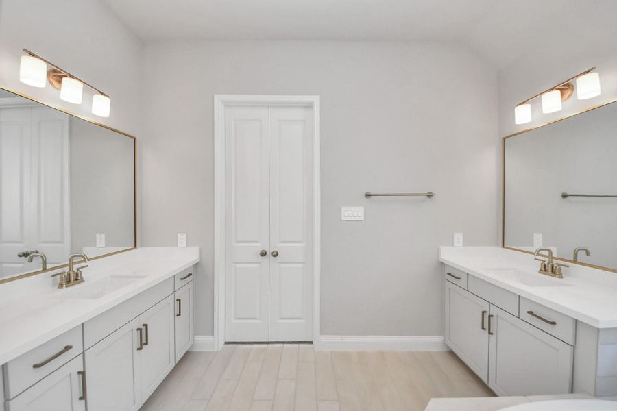 Furnished interior view inside a new home in ARTAVIA: Hilltop Collection, Conroe (Image 3). Furnished interior view inside a new home in ARTAVIA: Hilltop Collection, Conroe (Image 3).