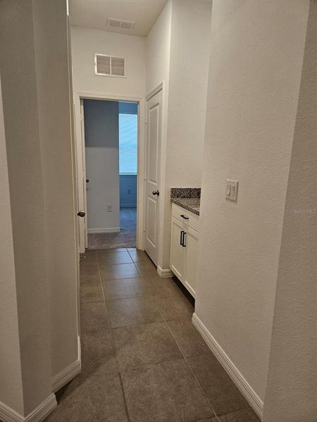 Spacious, unfurnished interior of a new home in Pennyroyal, Kissimmee (Image 9). Spacious, unfurnished interior of a new home in Pennyroyal, Kissimmee (Image 9).