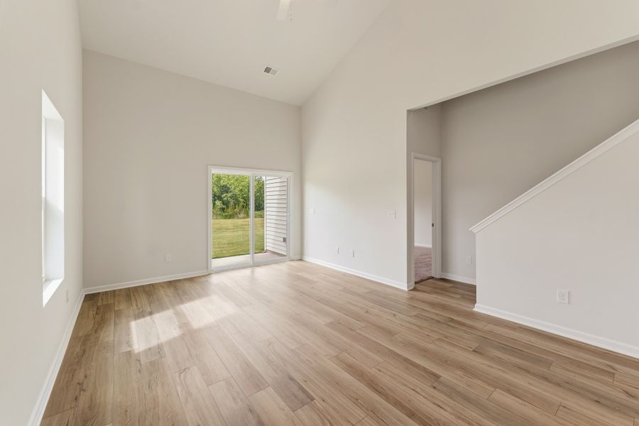 Spacious, unfurnished interior of a new home in Mayfair Village, Spartanburg (Image 15).