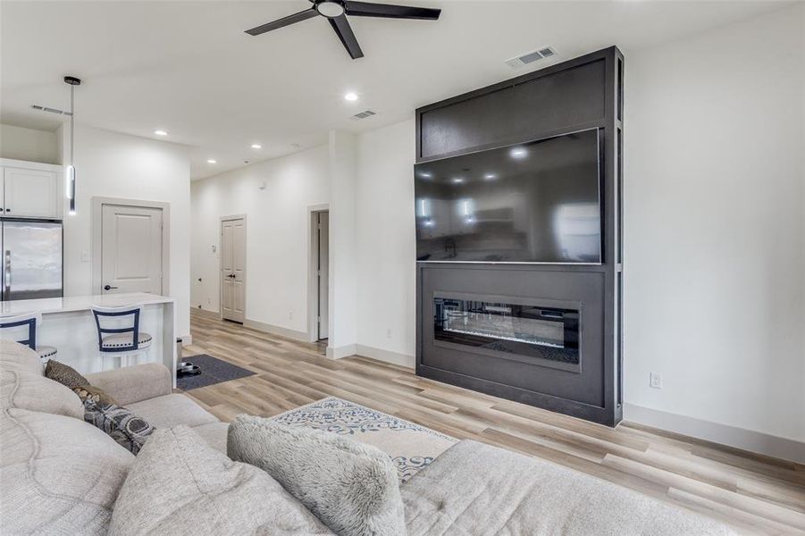 Furnished interior view inside a new home in , Dallas (Image 19).
