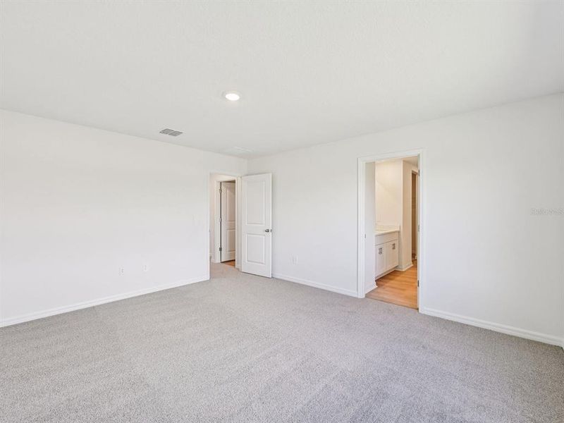 Spacious, unfurnished interior of a new home in Oakfield Trails - Signature Series, Parrish (Image 28).