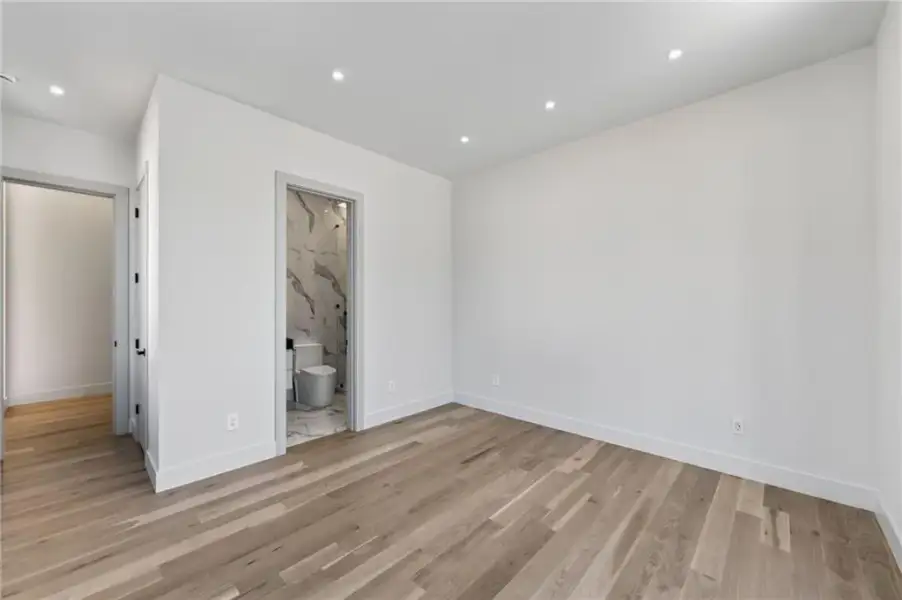 Spacious, unfurnished interior of a new home in , Smyrna (Image 60).