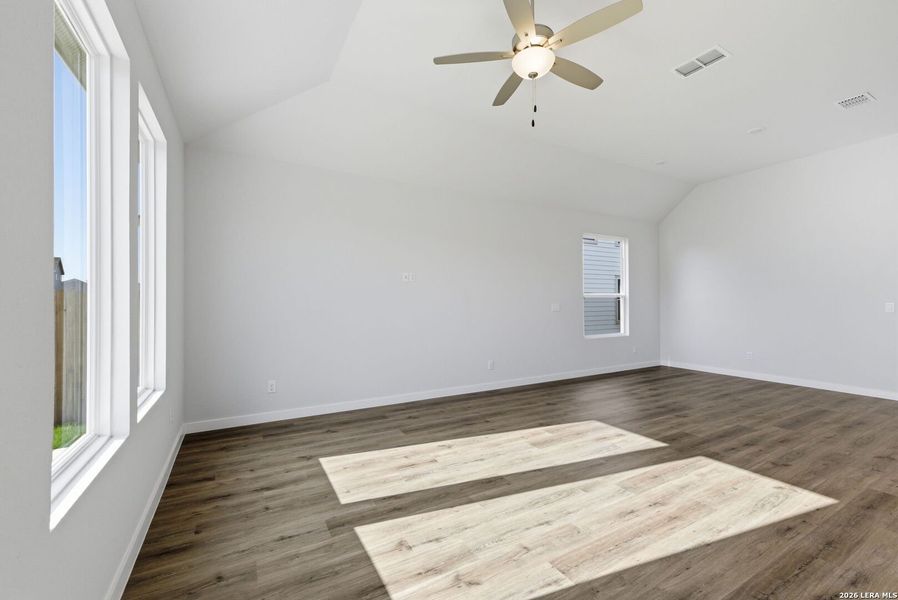Spacious, unfurnished interior of a new home in , San Antonio (Image 22).