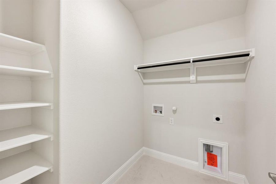 Spacious, unfurnished interior of a new home in East Oak Creek 50-55, Commerce (Image 25). Spacious, unfurnished interior of a new home in East Oak Creek 50-55, Commerce (Image 25).