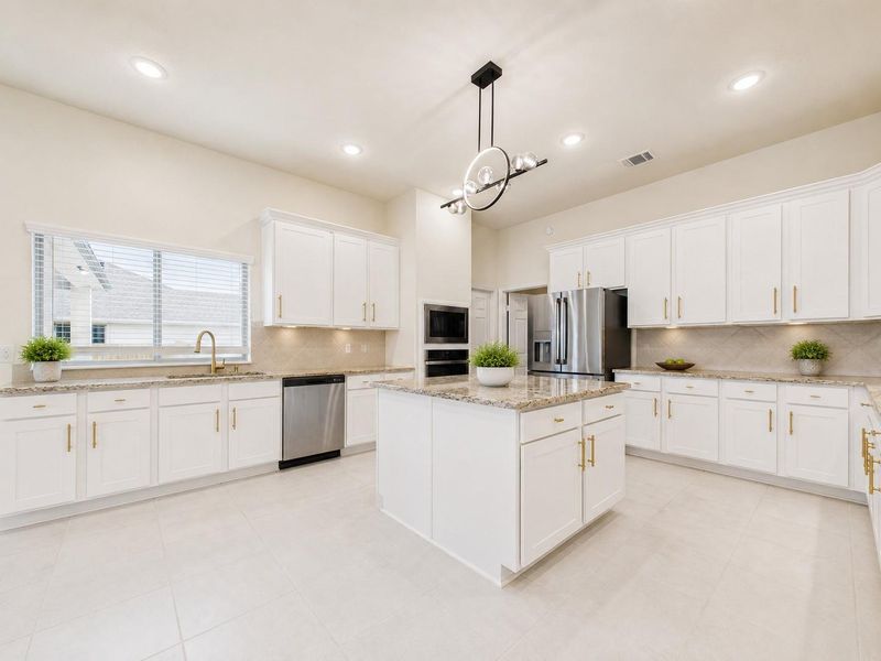 Furnished interior view inside a new home in Pedregal, Galveston (Image 12).
