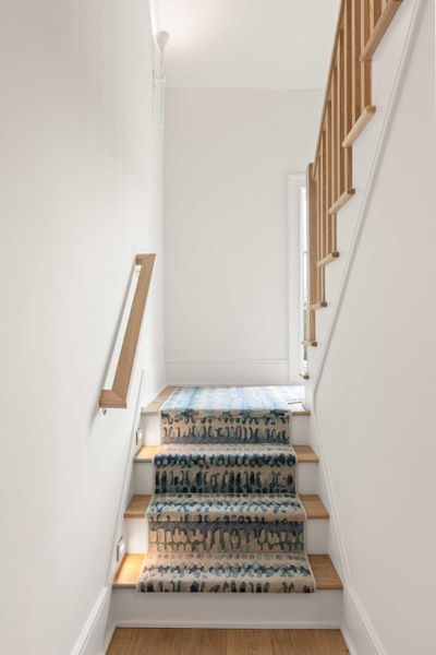 Spacious, unfurnished interior of a new home in , Charleston (Image 26).