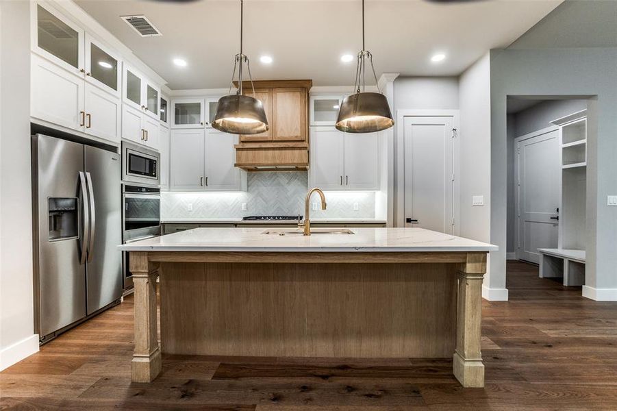 Furnished interior view inside a new home in , Tyler (Image 10).