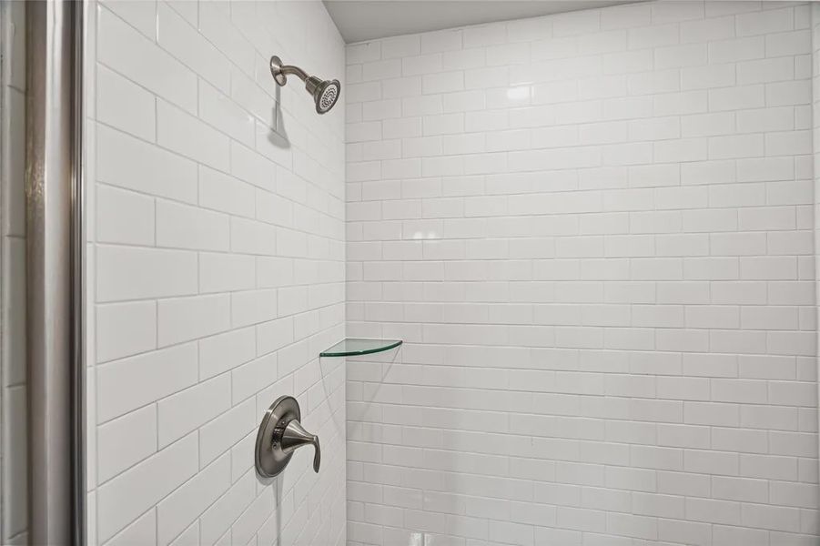 Close-up of interior finishes inside a home in Stonebrooke, Conroe (Image 8).