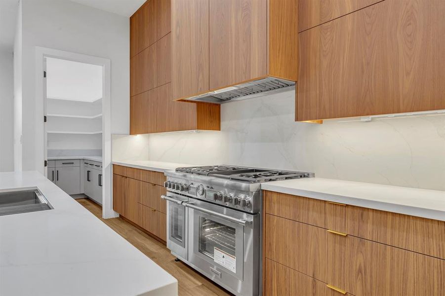 Furnished interior view inside a new home in , Dallas (Image 8). Furnished interior view inside a new home in , Dallas (Image 8).