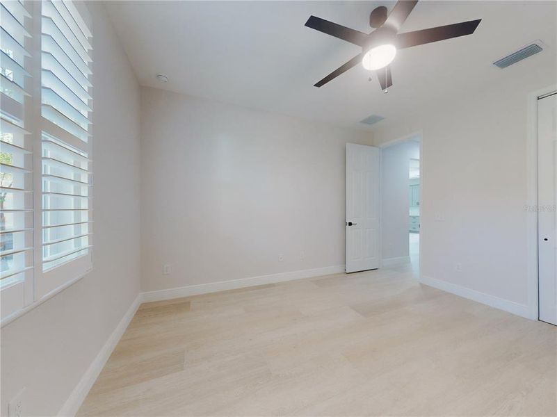 Spacious, unfurnished interior of a new home in , Dunnellon (Image 21).