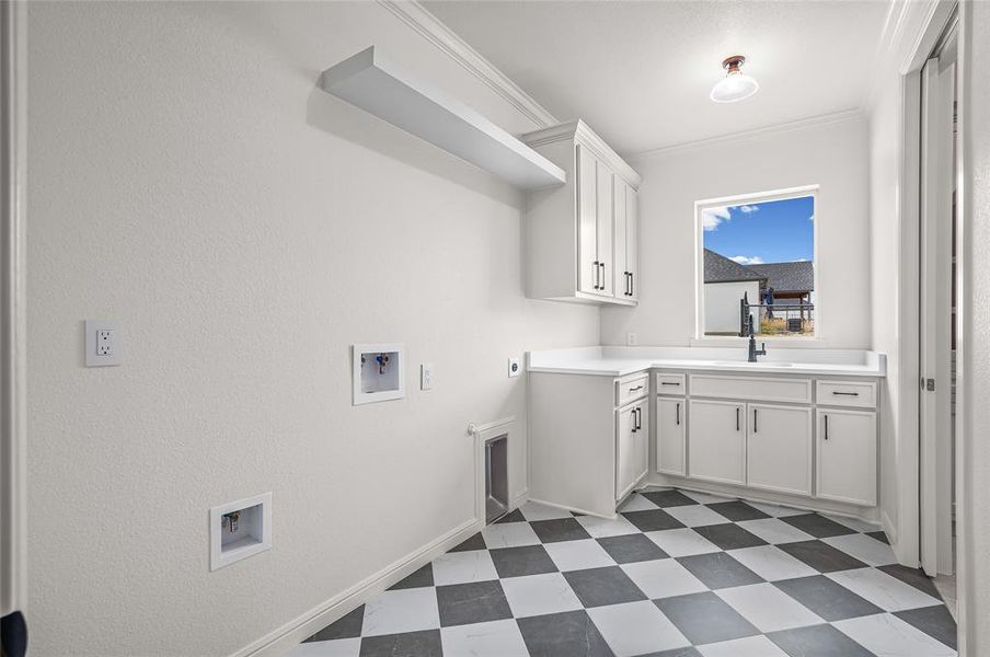 Furnished interior view inside a new home in SouthBend Estates, Granbury (Image 6).