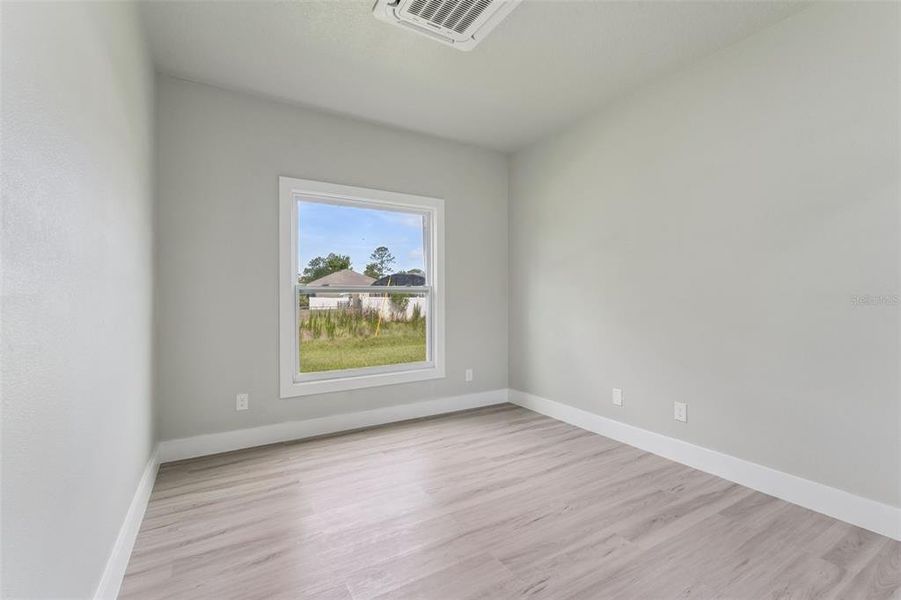 Spacious, unfurnished interior of a new home in , Orlando (Image 45).