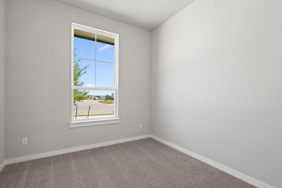 Spacious, unfurnished interior of a new home in Lariat, Liberty Hill (Image 20).