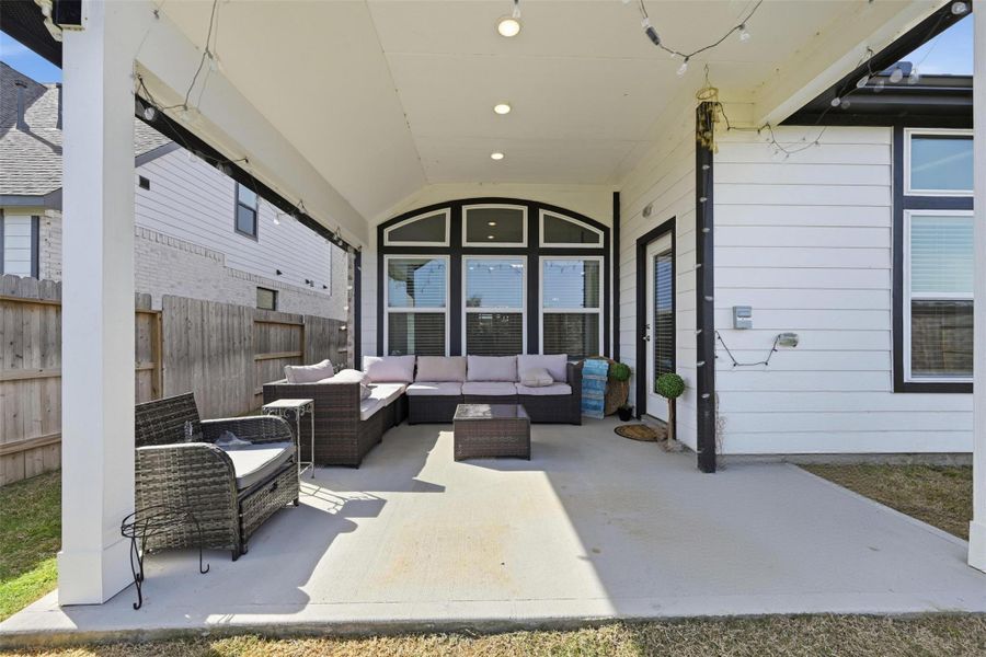 Exterior details and patio area of a home in Oakwood Estates, Waller (Image 4).