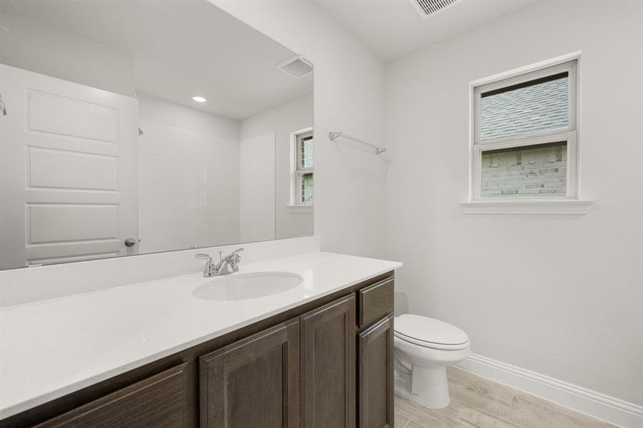 1076 Foxtail- Bathroom-1 1076 Foxtail- Bathroom-1