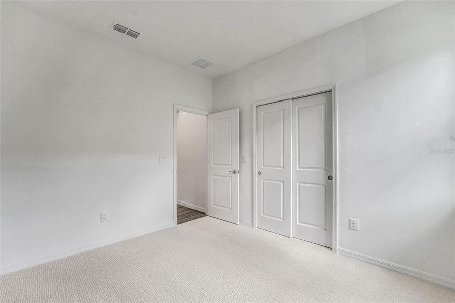 Spacious, unfurnished interior of a new home in Tuscan Hills, Dade City (Image 37).