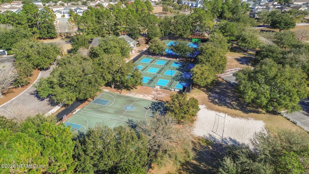 Community amenities in , Orange Park (Image 33).