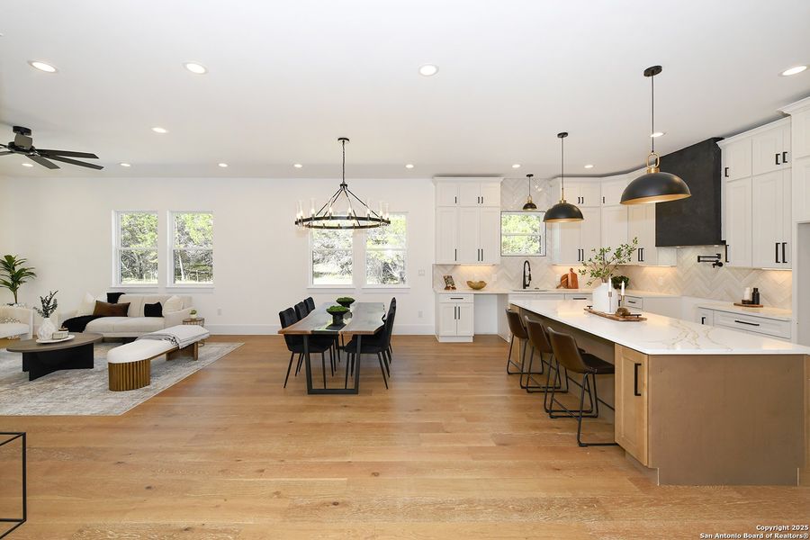 Furnished interior view inside a new home in , Boerne (Image 9).