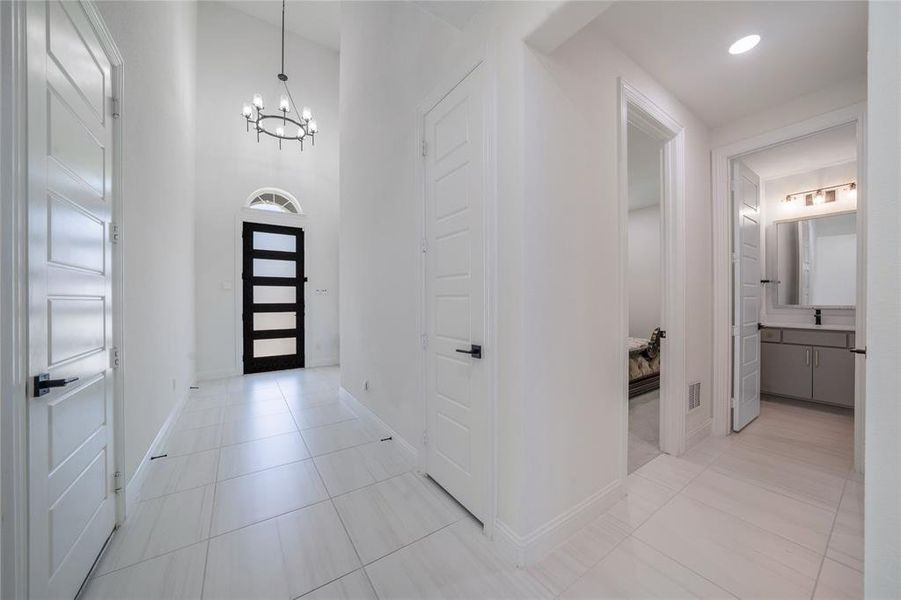 Spacious, unfurnished interior of a new home in , Frisco (Image 33).