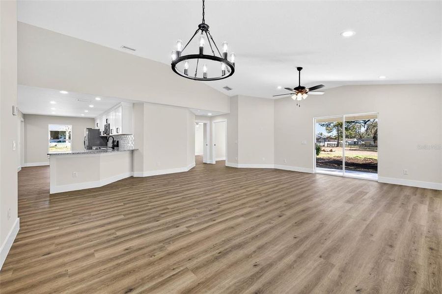 Spacious, unfurnished interior of a new home in , Dade City (Image 24).