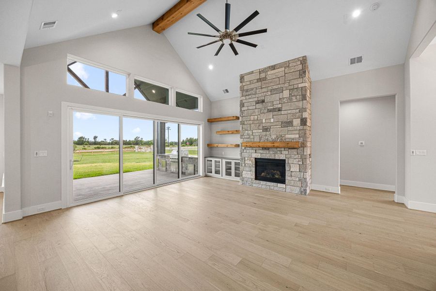Spacious, unfurnished interior of a new home in , Bellville (Image 36).