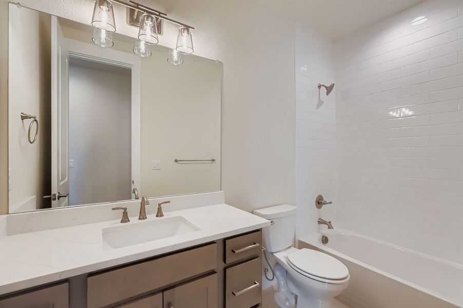 1829 Flourish - Full Bathroom 1829 Flourish - Full Bathroom