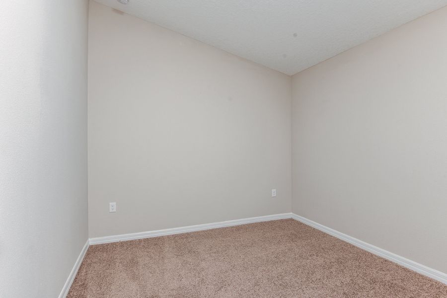 Spacious, unfurnished interior of a new home in Crosswinds, Haines City (Image 21).