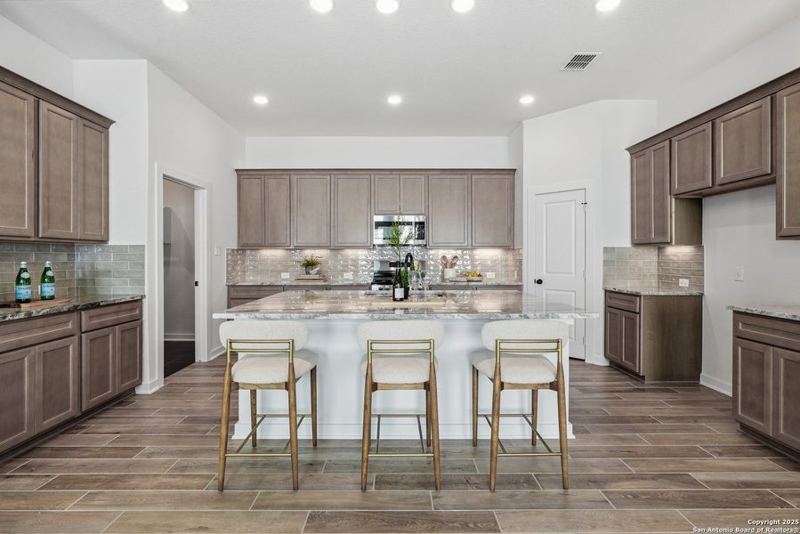 Furnished interior view inside a new home in The Crossvine – Garden Homes, Schertz (Image 17). Furnished interior view inside a new home in The Crossvine – Garden Homes, Schertz (Image 17).
