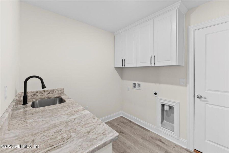 Furnished interior view inside a new home in , Fleming Island (Image 7).