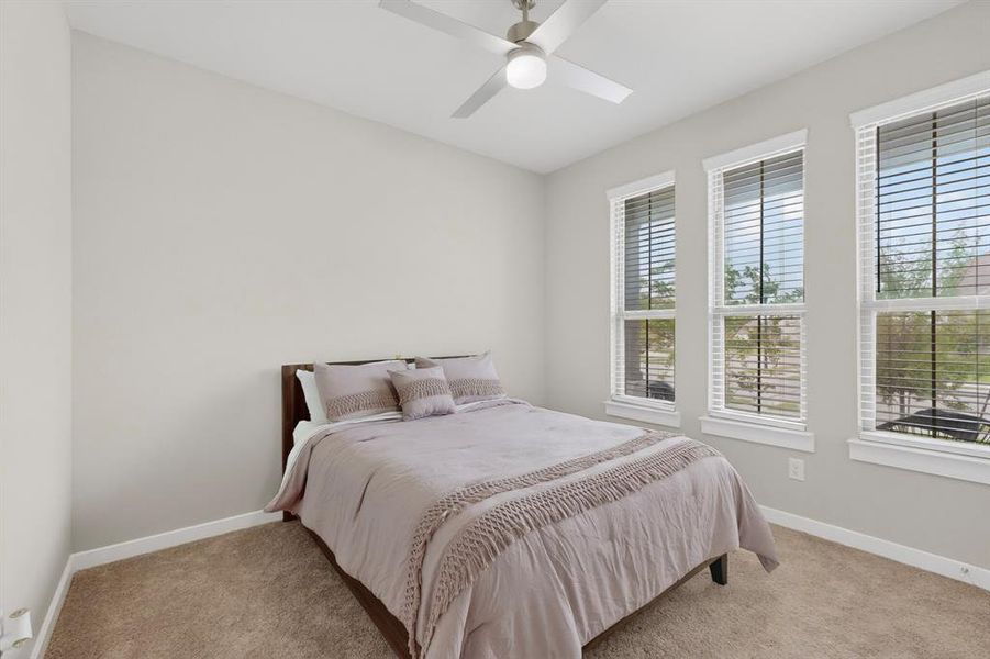Furnished interior view inside a new home in Oakmont Park, Red Oak (Image 28).