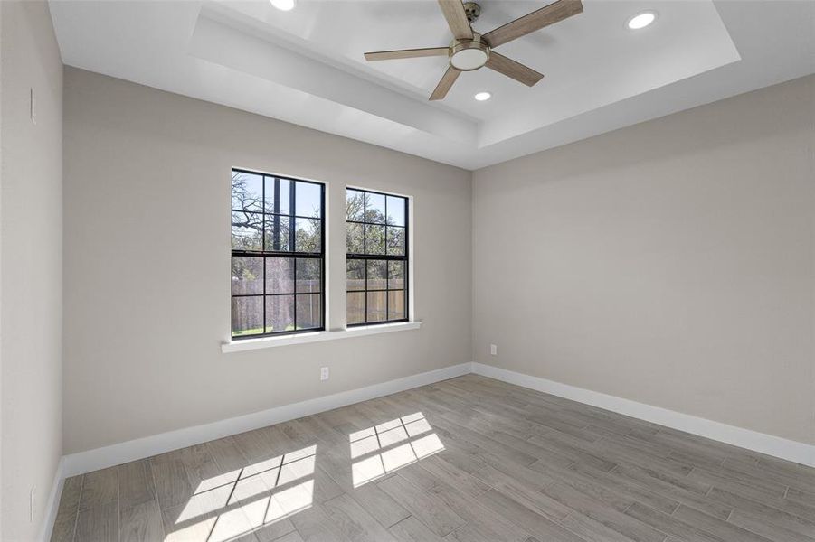 Spacious, unfurnished interior of a new home in , Granbury (Image 25).