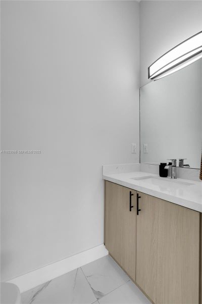 Image 33 of a home in .