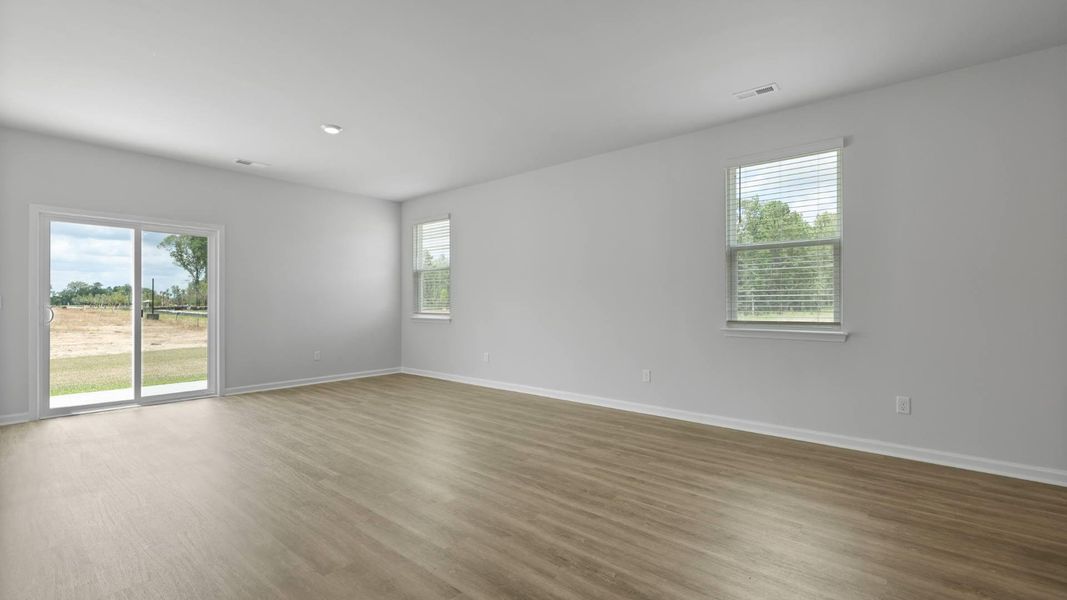 Spacious, unfurnished interior of a new home in Hillcrest, Ravenel (Image 24).