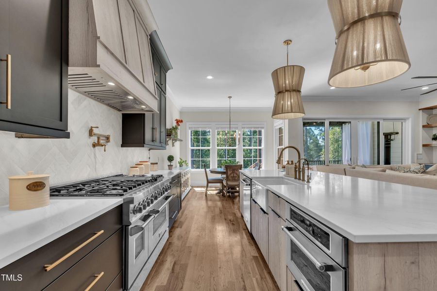 24-1120 Springdale Dr-17