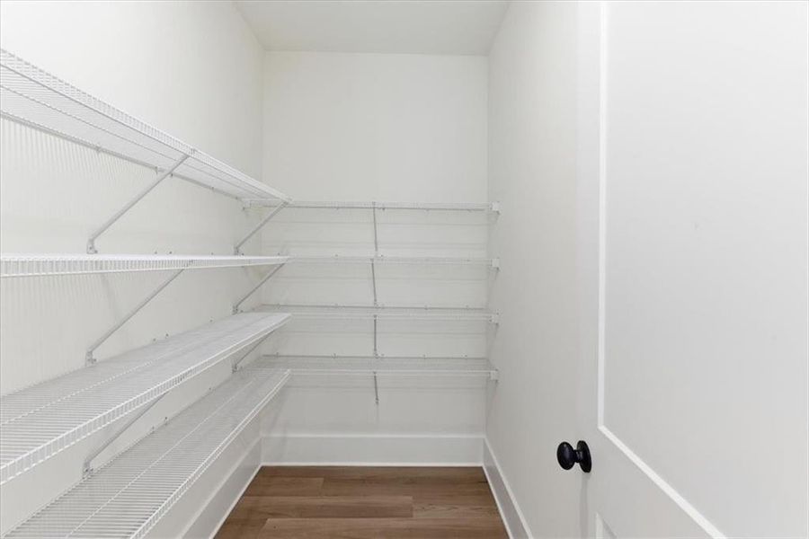 Spacious, unfurnished interior of a new home in , Waleska (Image 32).