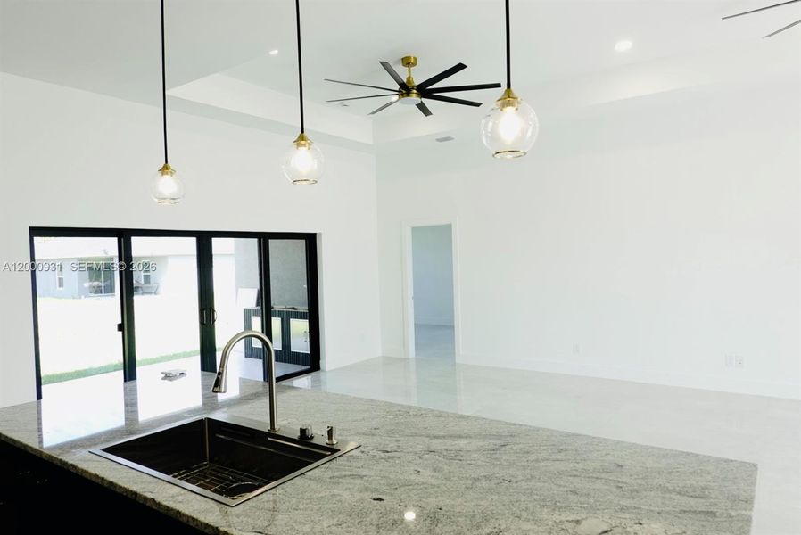 Spacious, unfurnished interior of a new home in , Port Charlotte (Image 19).