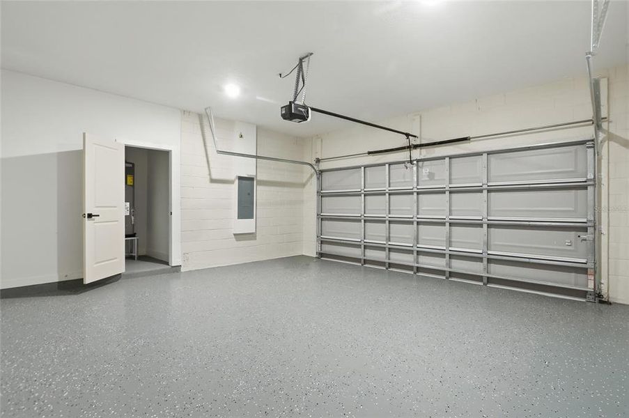 Spacious, unfurnished interior of a new home in , Orlando (Image 19).