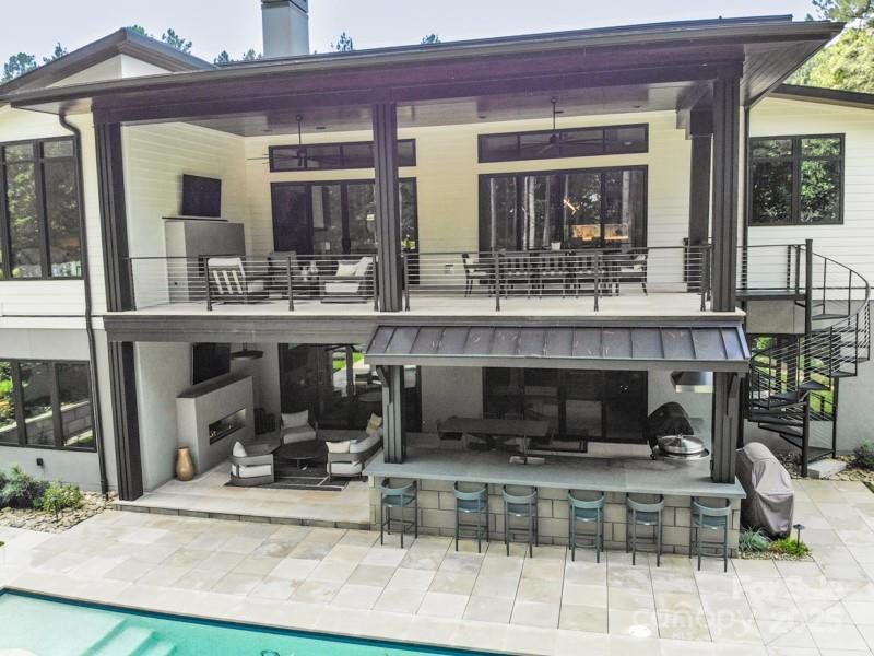 Image 36 of a home in .